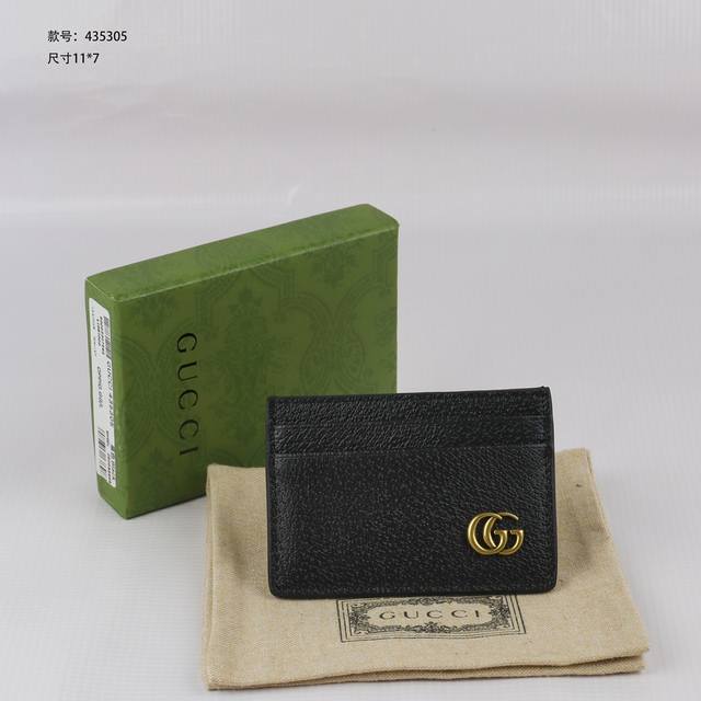 Top original to get wild boar skin effect fabric# Gg Marmont card holder. Made o