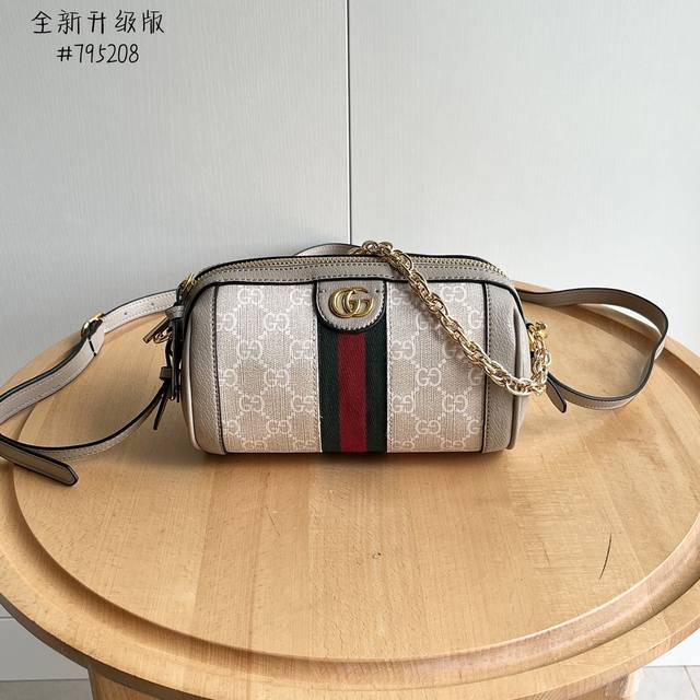 Real shot# Style number: 795208 Size: 18.5 10 10 Ophidia series mini shoulder ba