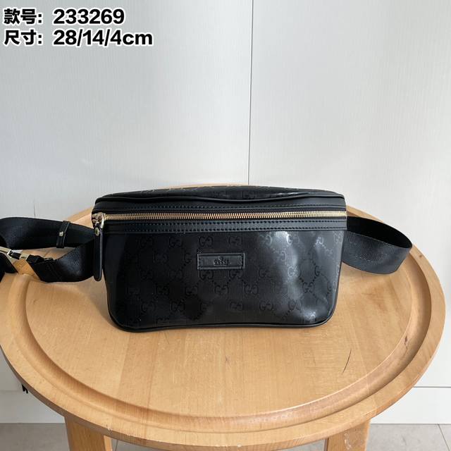 Real shot# Model number: 233269 Size: 28.14.4 Popular classic waist bag running