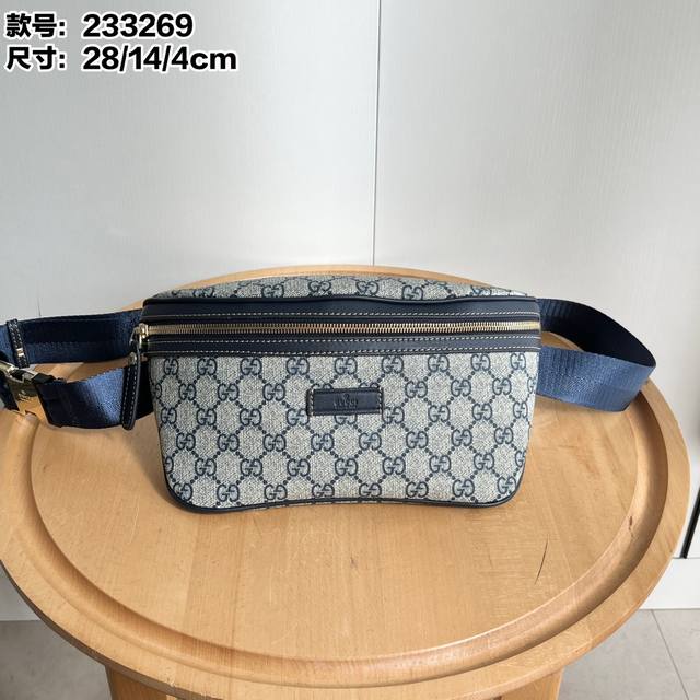 Real shot# Model number: 233269 Size: 28.14.4 Popular classic waist bag running