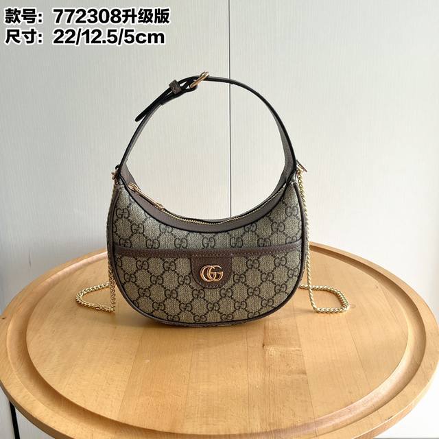 Real shot# Model number: 772308 Size; 22X 12.5X 5Cm Gg half-moon mini handbag, T