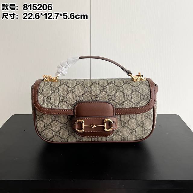 Real shot# Model number: 815206 Size: 22.6X12.7X5.6Cm The new Horsebit1955 serie