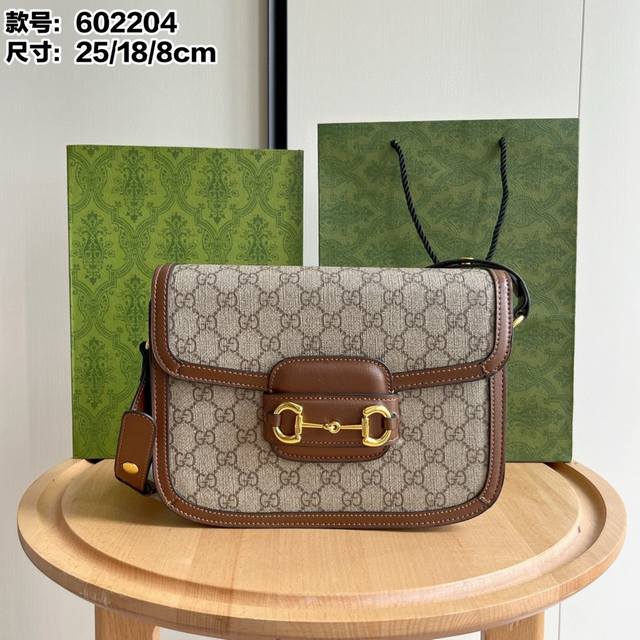 Real shot# Model number: 60 4 caramel Size: 25X18X8Cm The classic 1955 series sa