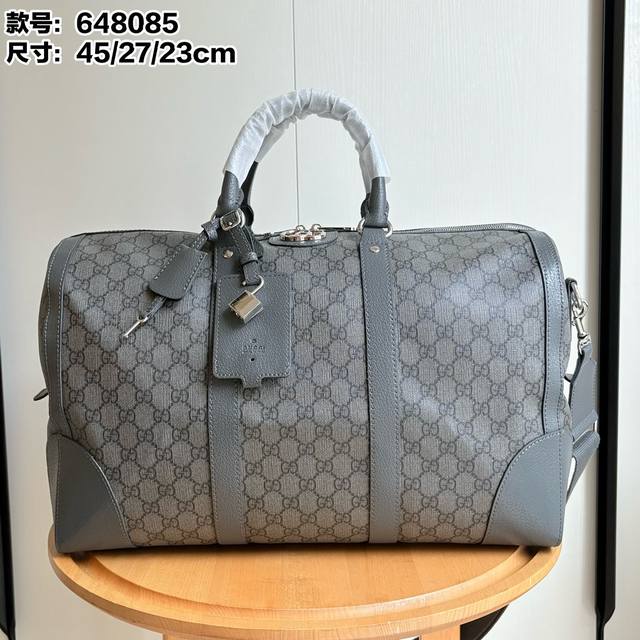 Real shot# Model number: 648085 Gray plastic Size: 45 27 23 Ophidia classic trav