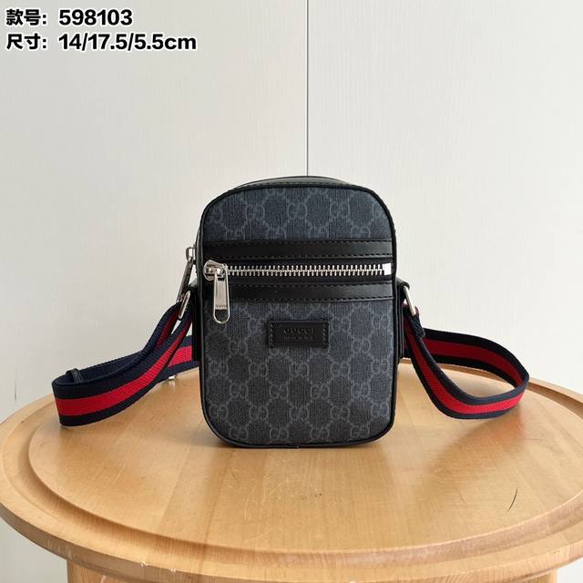 Real shot# Model: 598103 Mini Size: 14X17.5X5.5Cm The latest autumn and winter m