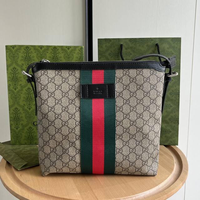 Real shot# Model number: 387111 Size: 27*28*4Cm Gucci Gg Ophidia print series me