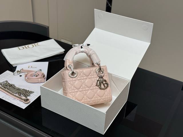 with box Size: 17cm High-quality version. Upgraded top-grade original shipment