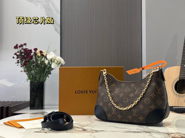 Upgrade the chip again Croissant oil film granular fabric Lv old flower croissa