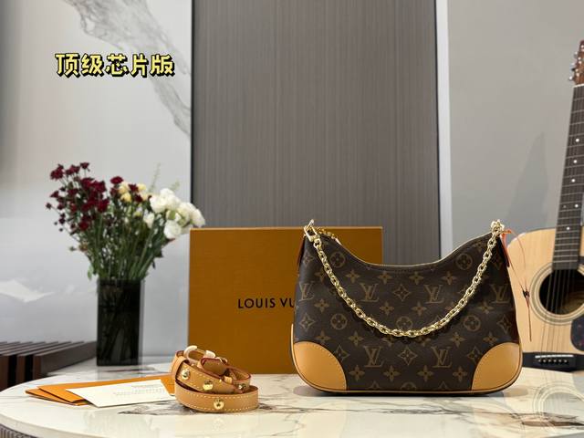 Upgrade the chip again Croissant oil film granular fabric Lv old flower croissa