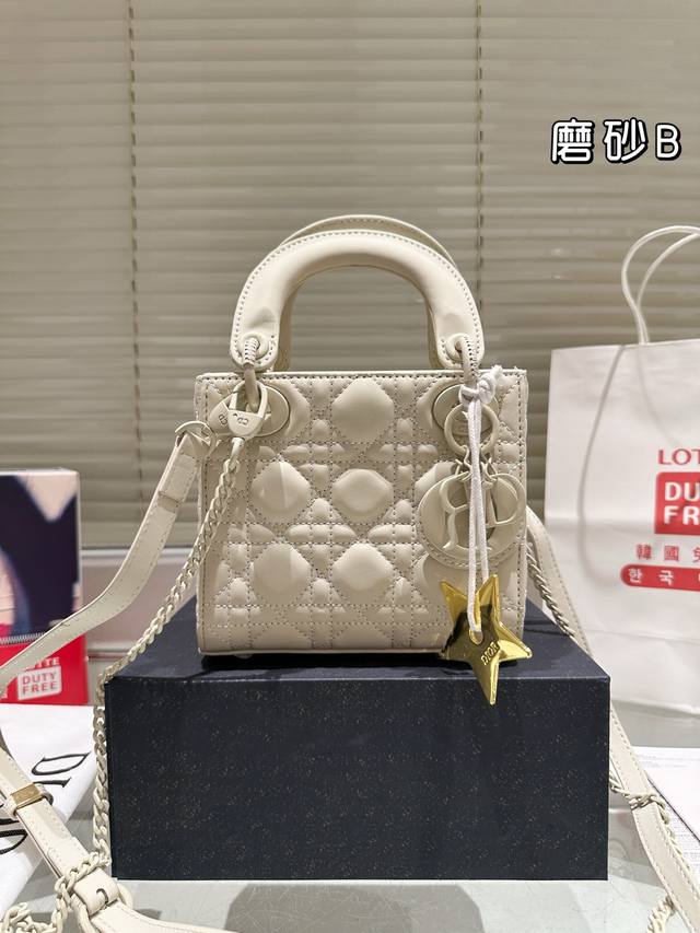 Replica version with mirror Dior Lady Dior handbag Princess Diana sheepskin patt
