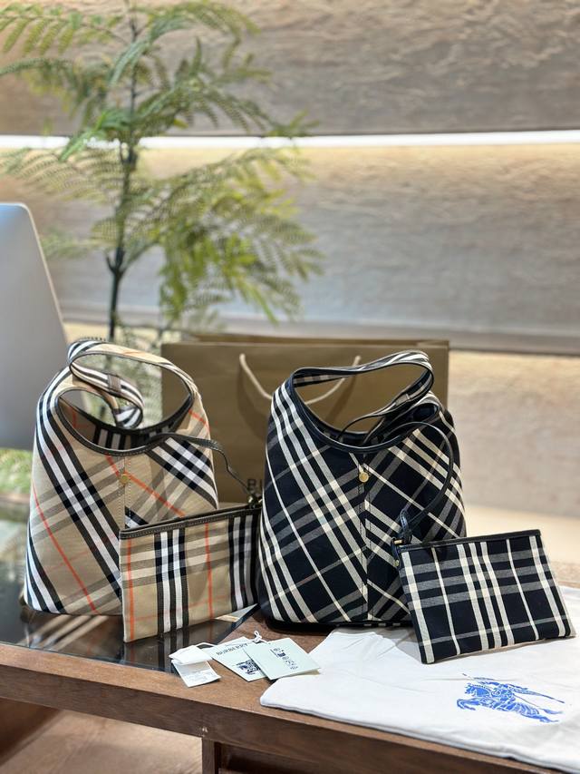 Burberry new model finally shipped. The classic twill pattern is so beautiful. B