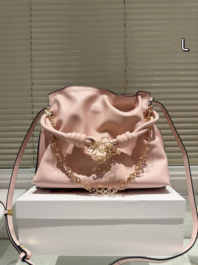 With gift boxLoewe Purse BagLoewe Flamenco Purse Bag in soft nappa leatherPleate