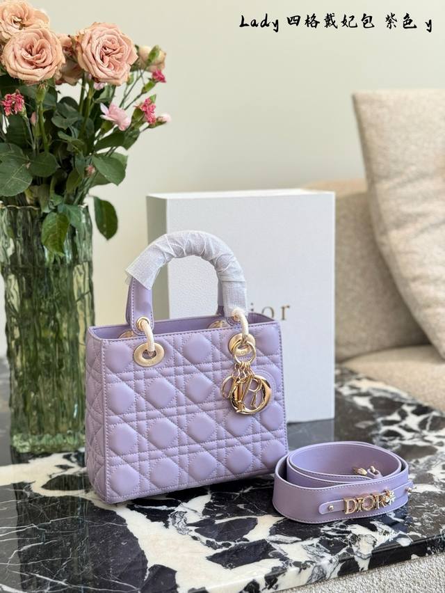 Dior2025 new models are both practical and elegantO Dior's bags are really detai