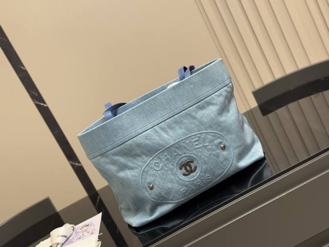 No boxSize: 35.27Cm Chanel denim beach bagArrange! Arrange! This beach bag relea