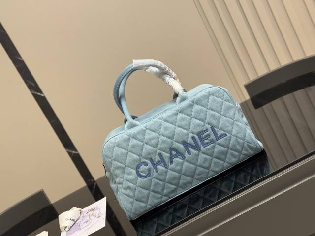 No boxSize: 36.21Cm Chanel denim bowling ballArrange! Arrange! This year's bowli
