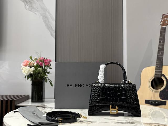 with folding box and airplane box Balenciaga hourglass bag upgraded version Fir