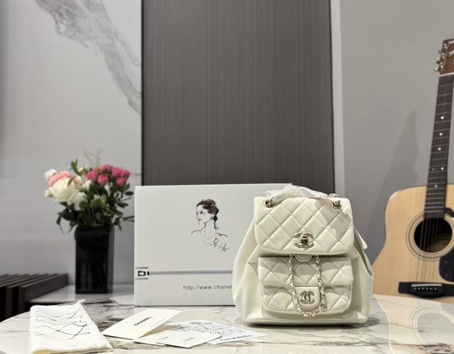 with boxSize: 18*20Cm Chanel Duma BackpackThe bag has a great texture! Light gol