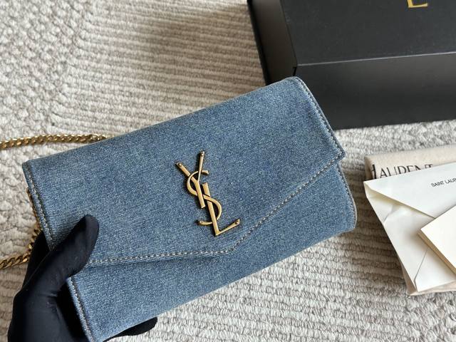with box Size: 23*14 Cm Ysl denim envelope bag Looks very good! Wear-resistant