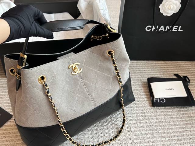 DeerskinChanel finally has a hit this time... The hottest item in the new Chanel