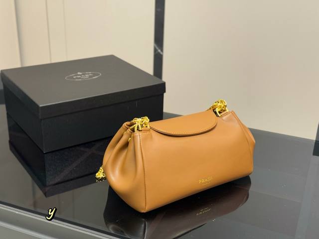 with box Size: 28.16Cm Prada Hobo second-hand underarm bag More casual and simp