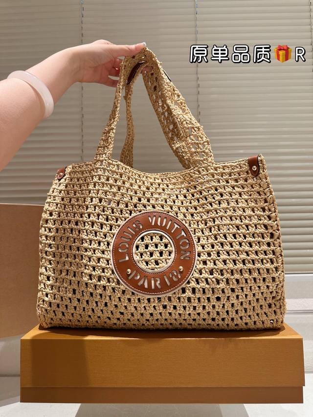 Original leather Full set of packaging Lv woven tote bag Casual, versatile, ligh