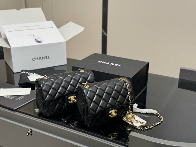 Folding box airplane box Size: 17*13Cm 20*12Cm Chanel Golden Ball Square Fat Man