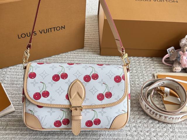 Replica version with box Size: 25*17Cm L's Diane baguette handbag The baguette b