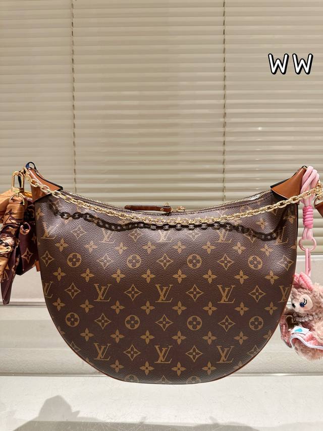 Upgraded version with pendant Size 35.28 with box Lv big moon bag Elegant and s