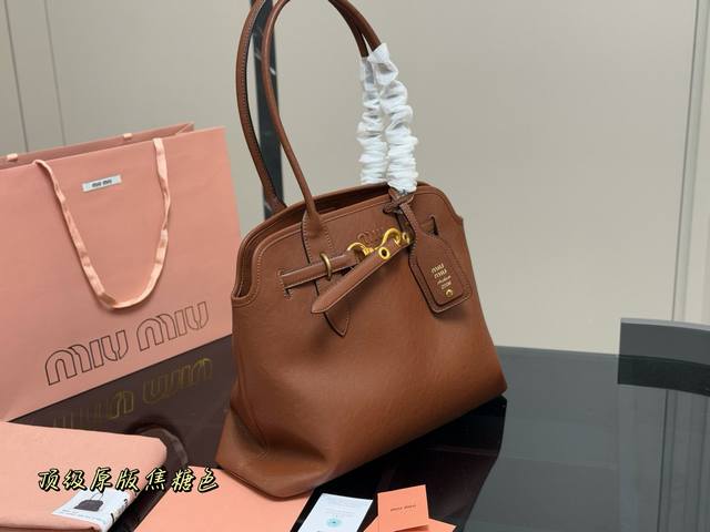 Original Size: 41.31Cm Miumiu vintage tote bag, I particularly like the design o