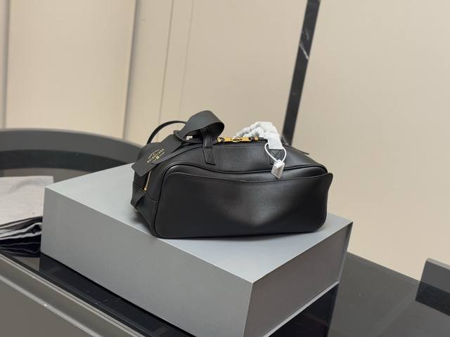 with folding box Size: 33*13Cm Balenciaga new bowling ball Soft large-profile b