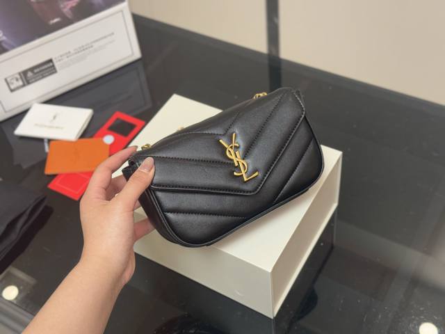 with folding box airplane box Size: 20.13Cm Ysl Loulou Puffer Yves Saint Lauren