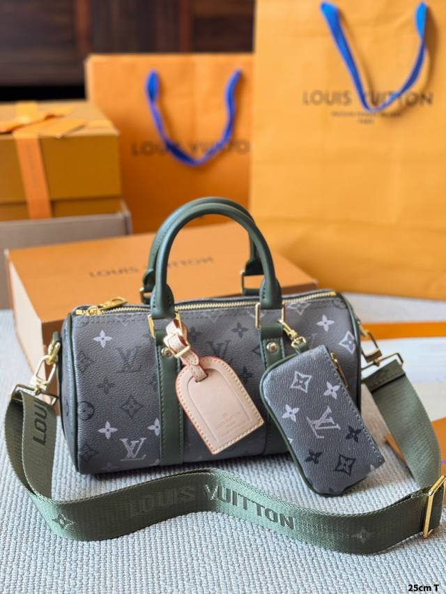 Lv Speedy 25Cm embossed pillow bag Lv Speedy pillow bag, no matter the style, th