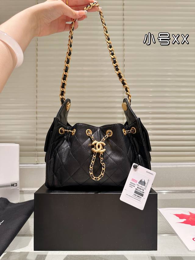 Cowhide Gift Box Chanel original cowhide Hobo bucket is shipped, super soft and