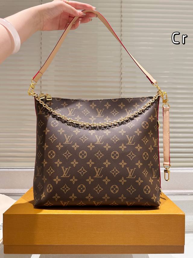 Lv new armpit bag 25Ss original quality chain belt Taila gift box packaging size