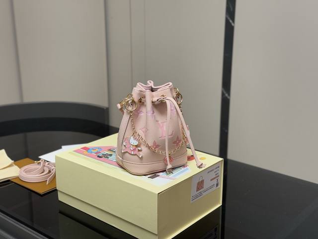Pendant P30 with folding box Size: 13*16Cm Lv New Nano Bucket Bag Restock just a