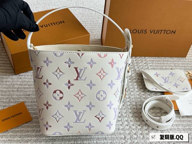 with box Size: 18*16Cm All In Bb heavy new color Who wouldn't be confused after