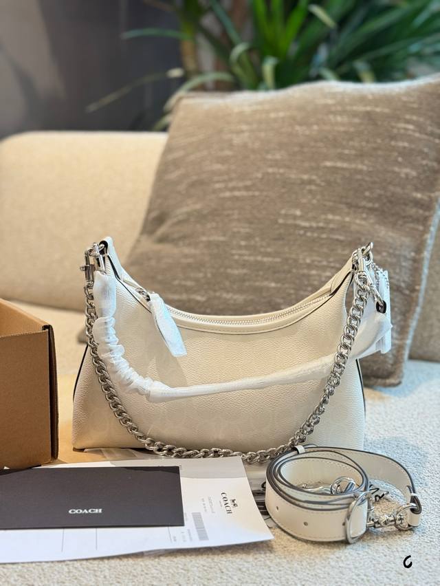 Coach May's new Juliet classic monogram is finally out Juliet finally has a mono