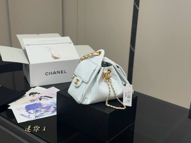with folding box airplane box Chanel 25S Hobo mini is really amazing This year'