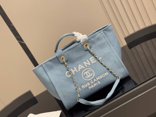 No boxSize: 35.27Cm Chanel denim beach bagArrange! Arrange! This beach bag relea