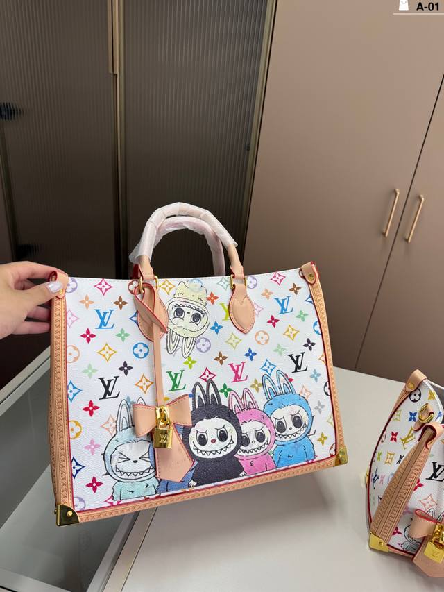 BigLv Louis Vuitton Labubu Tote Bag Tote It's really too textured when worn Don'