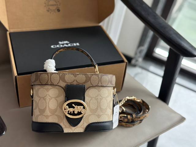 with box Size: 19*13Cm C's new Georgie limited edition monogram box bag, this on