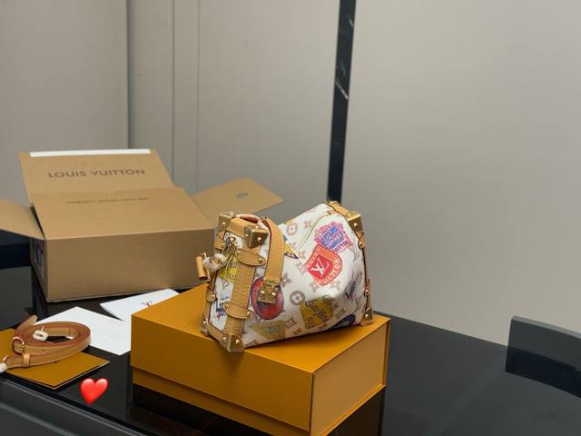 with boxSize: 23*16Cm Super time and space hot styleLv 25 new style bagGu Ailing
