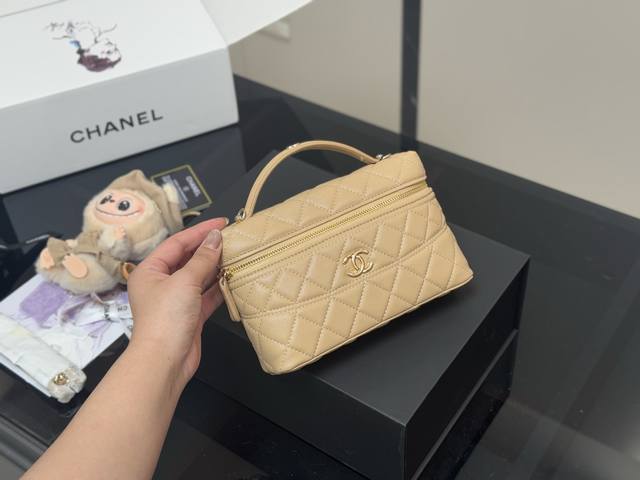 with pendant and folding box airplane box Size: 19.12Cm Chanel lunch box Hobo a
