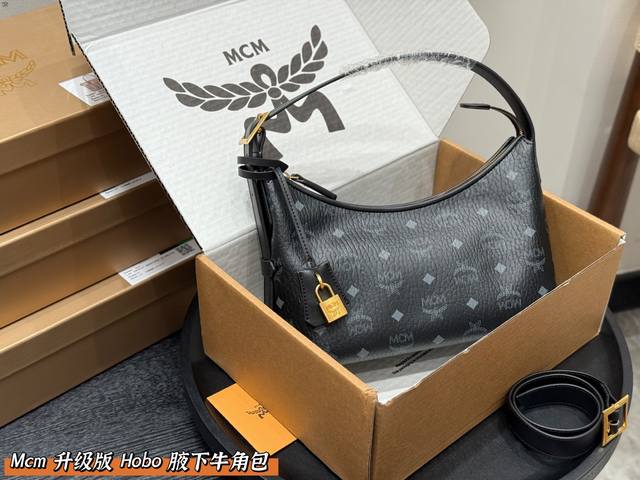 Gift box packagingUpgraded versionSize: 27*15Cm This is so beautiful! Mcm's new