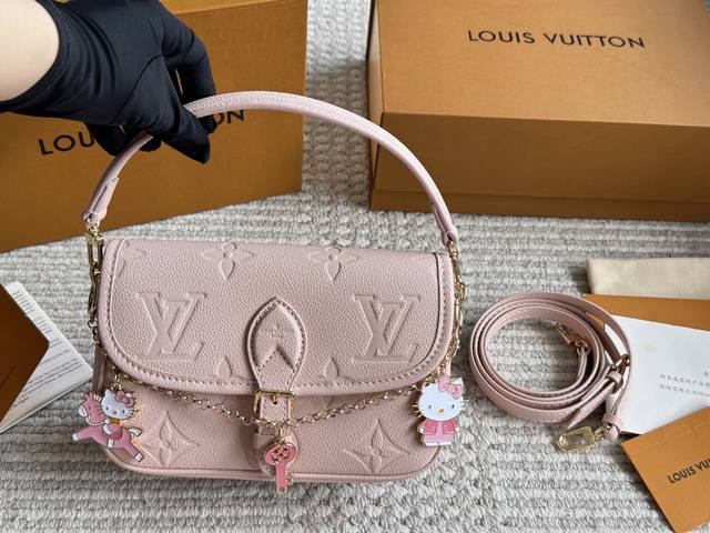 Lv Pink baguette Nano A Louis Vuitton Nano pink baguette Cute like a piece of st