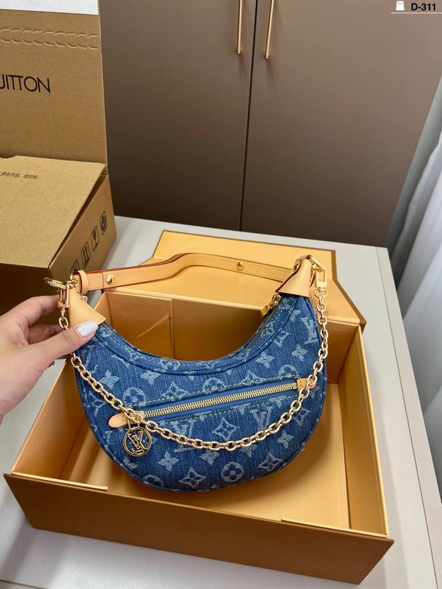 Lv moon bag Modified from the Lv vintage pea version Practical, durable and easy