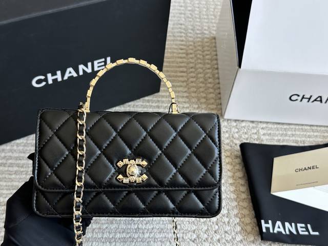 with box and sheepskin Size: 19 10Cm accordion style Chanel camellia fortune ba
