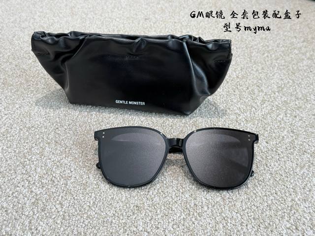 Gm*'s sunglasses are really well-matched, and they are worn by many celebrities.