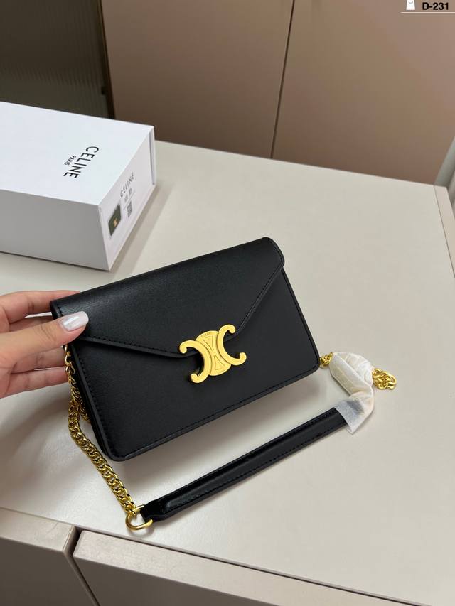 Celin.Triomphe Celine's latest Arc de Triomphe underarm bag No matter what you w