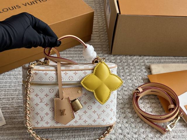 Replica edition with box Size: 19*14Cm L's Vanity small box 24Ss New model Compa